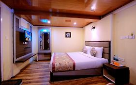 Udaan Olive Hotel & Spa Pelling